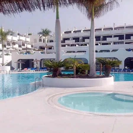Luxurious 2 Bed Duplex, Wifi, Views, Pools Apartment *