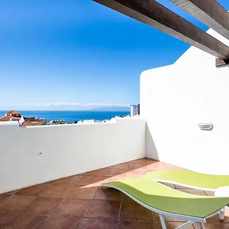 Luxurious 2 Bed Duplex, Wifi, Views, Pools Apartment *